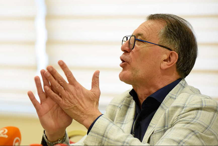 Objavljene inkriminirajuće fotografije osječkih sudaca u društvu Mamića