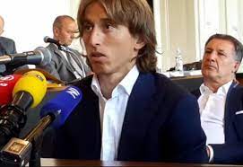 Evo kojim riječima Mamić  ‘utapa’ kapetana Hrvatske: ‘Pa Modrić je imao milijune na računu koje je podijelio sa mnom’