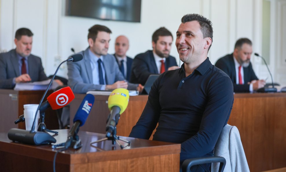 Mandžukić na suđenju Mamiću: ‘Ma to sam prvi put čuo na ispitivanju u USKOK-u’