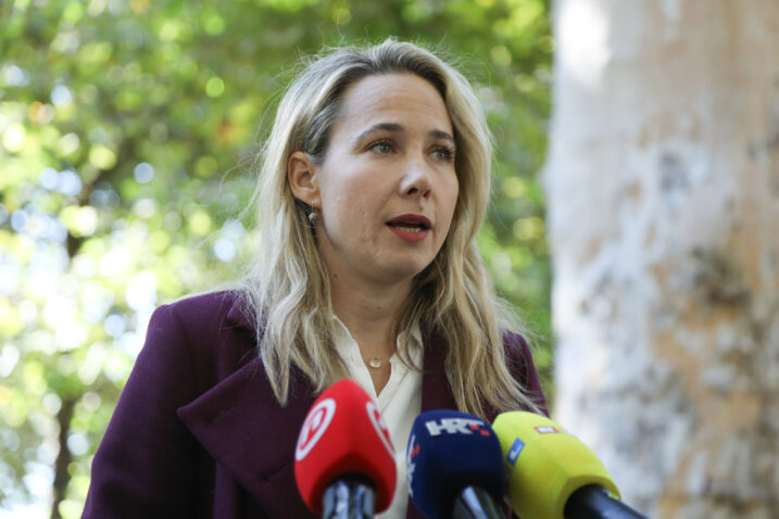 Selak Raspudić i službeno objavila kandidaturu, pa objasnila slogan kojim aludira na Milanovića