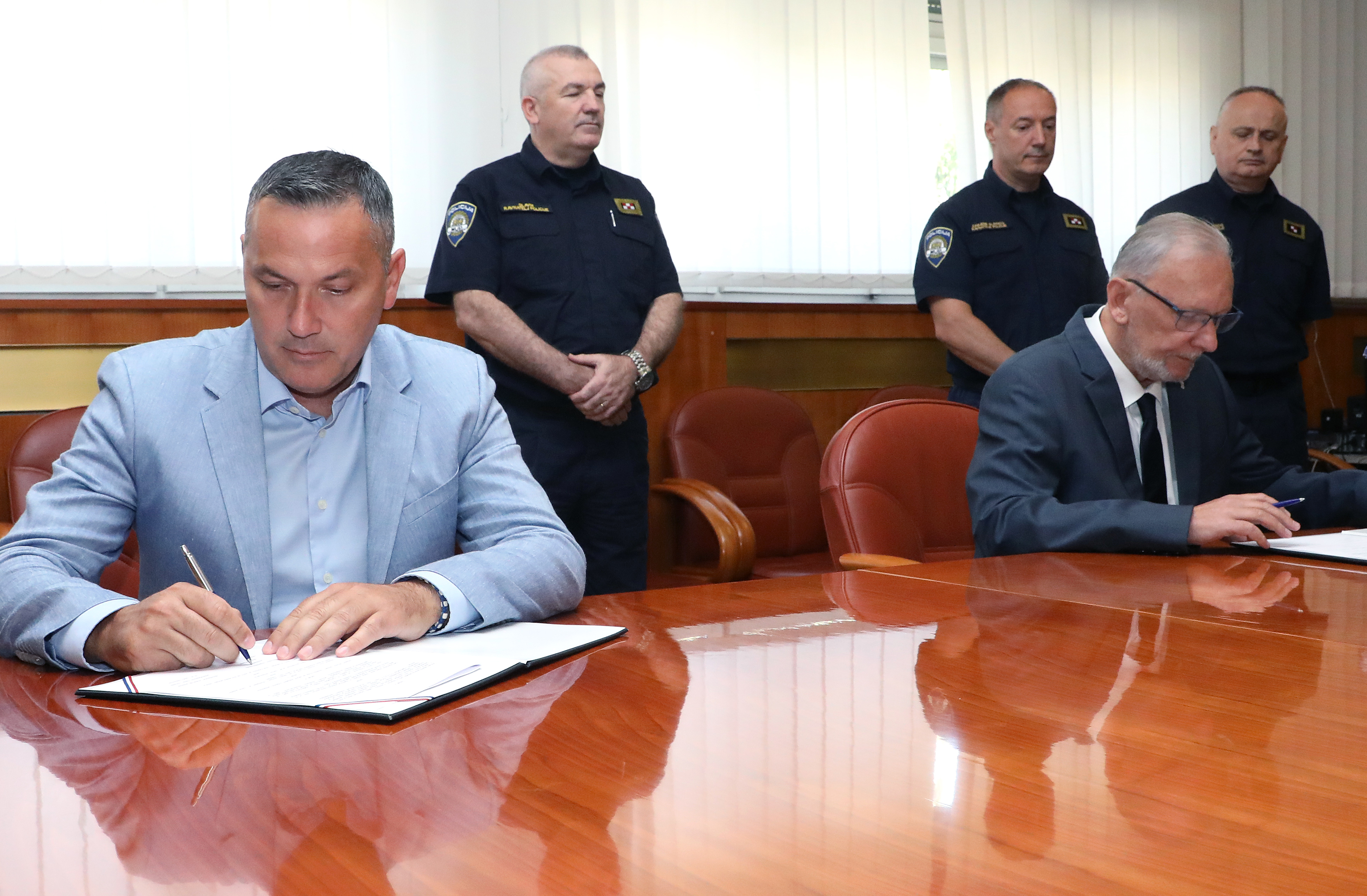 HNS i MUP potpisali protokol o sigurnosti na utakmicama visokog rizika