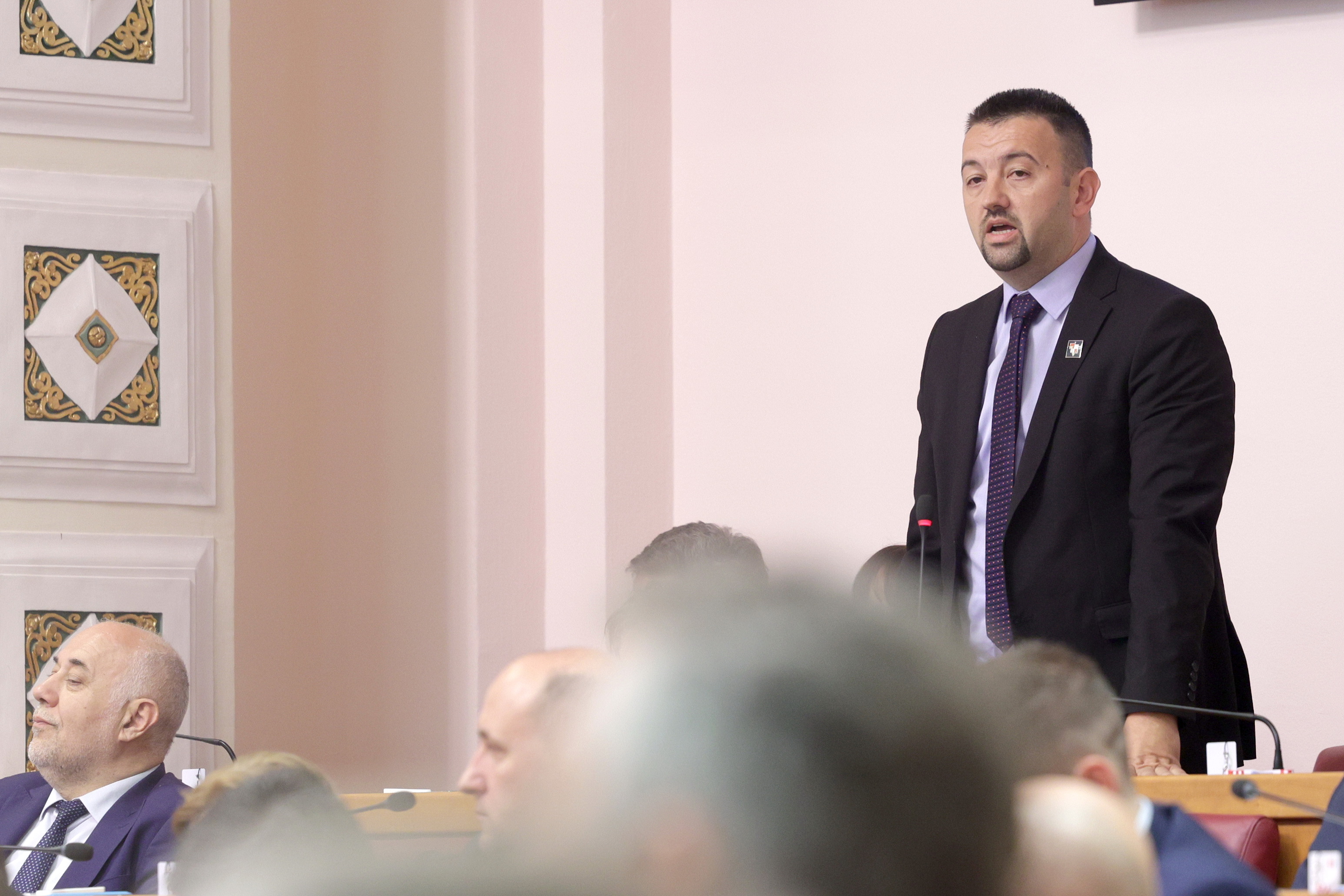 Pavliček Šimpragi čitao u Saboru tjednik Novosti pa joj postavio za nju neugodno pitanje na koje je – odbila odgovoriti, jer istina je voda duboka