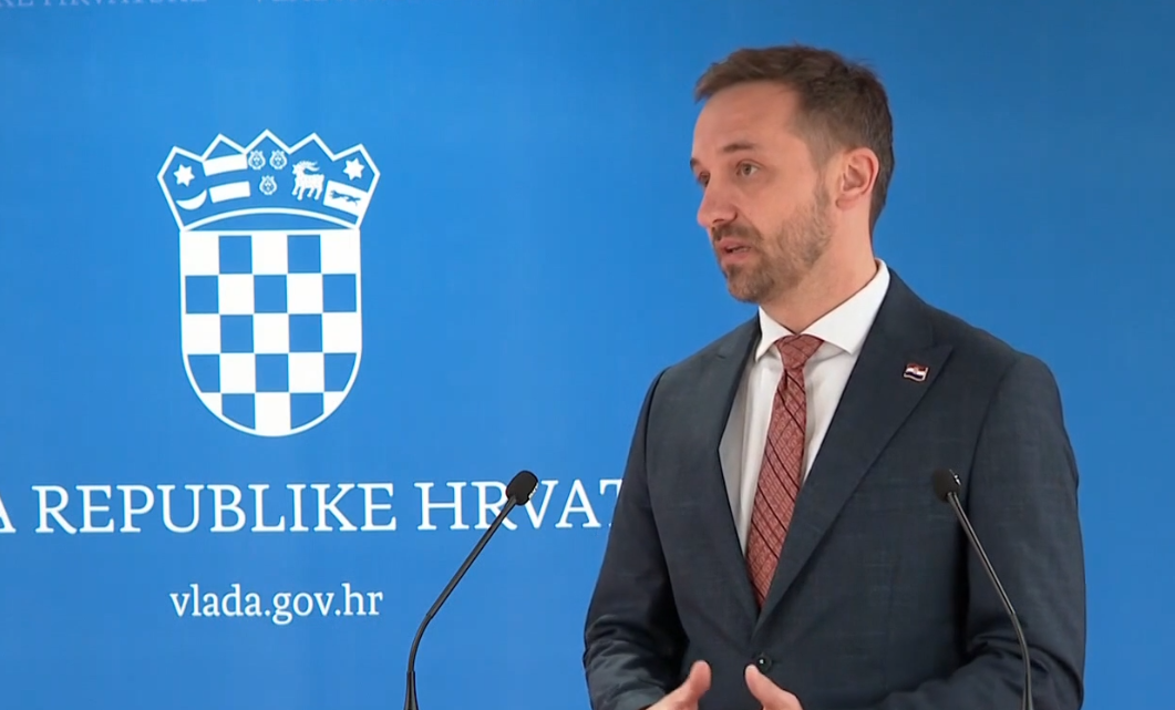 Vlada odustala od “priziva savjesti” na rad nedjeljom!