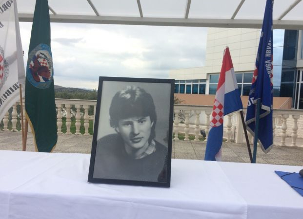 Hrvatska poručniku JNA koji je branitelju ispucao dva rafala u glavu isplatila milijunski iznos