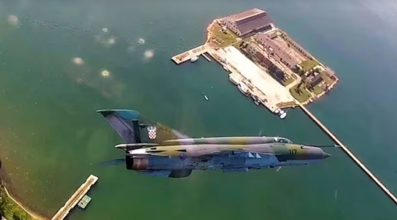 Prelet MiG-a nad Istrom u čast vojnog pilota Marinka Šimićevića - POSLJEDNI POZDRAV