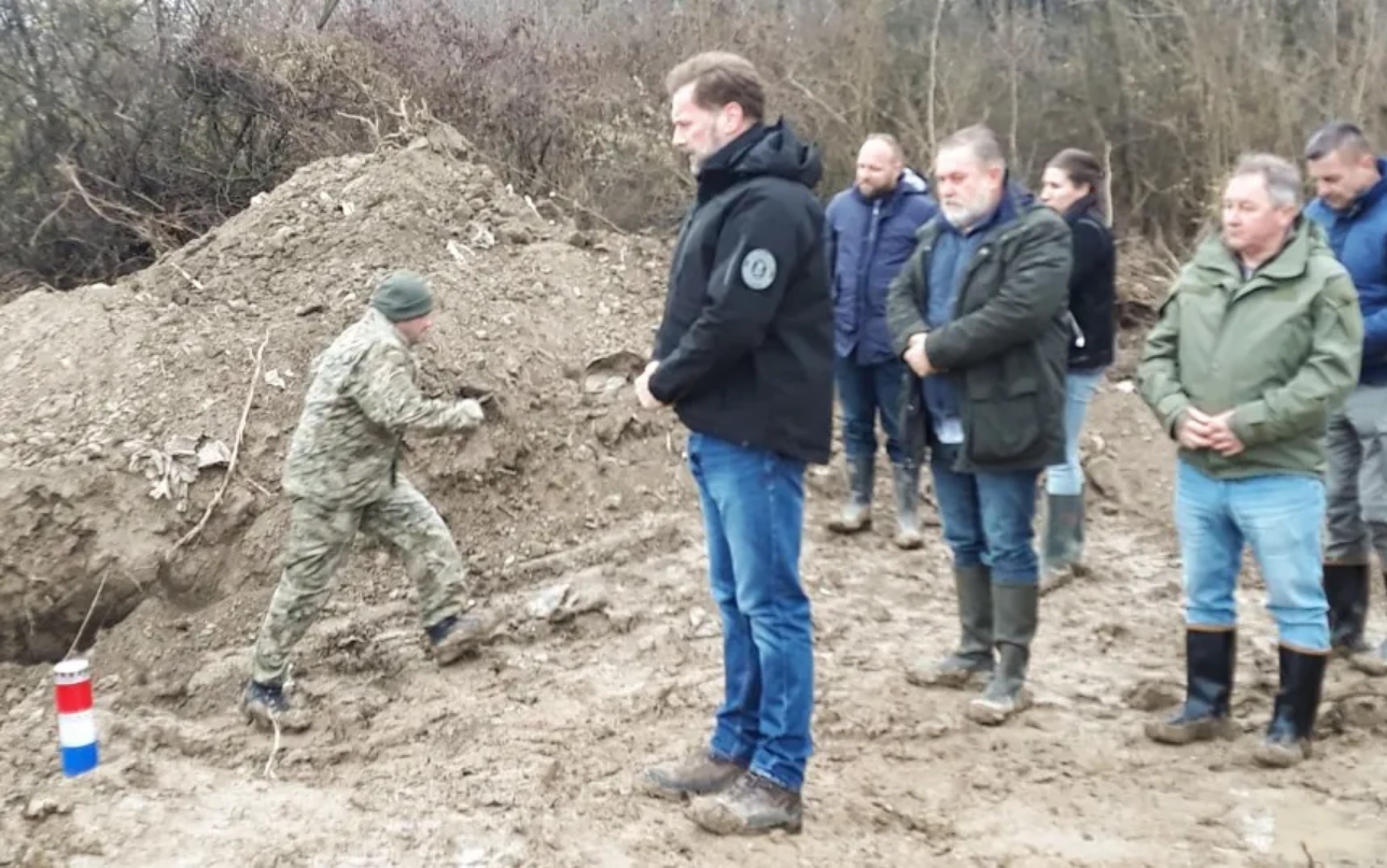 HV angažiran na pretrazi i ekshumacijama iz masovne grobnice kod Bobote