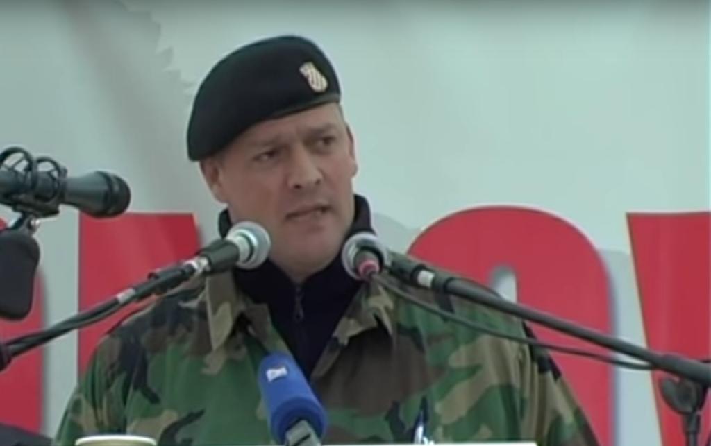 MAKS ŽESTOKO OPLEO PO DEURU!