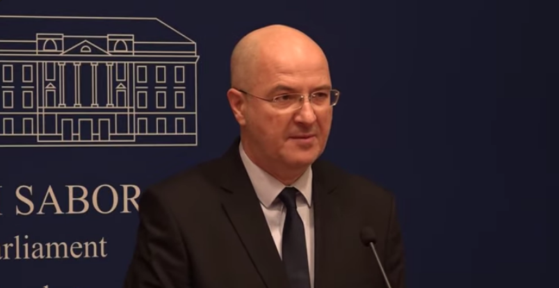 Neobičan slučaj zamjenika šefa Domovinskog pokreta. Danima se prijavljuje u Saboru, ali ne smije – govoriti