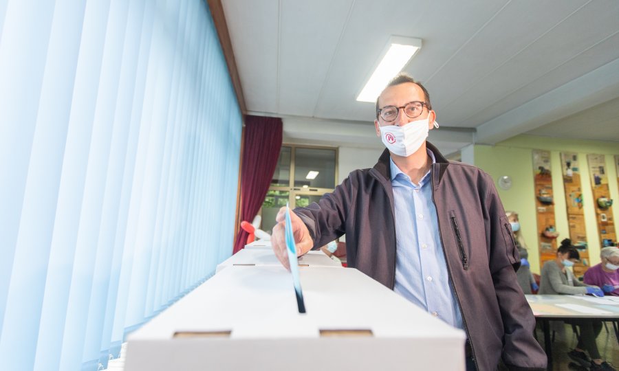 Izbori u Rijeci: Filipović vodi, ide u drugi krug sa Štimcem koji drugo mjesto vidi kao pobjedu: 'Građani žele novu Rijeku'