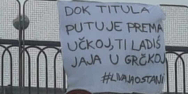 Na mostu na Sirobuji osvanula poruka