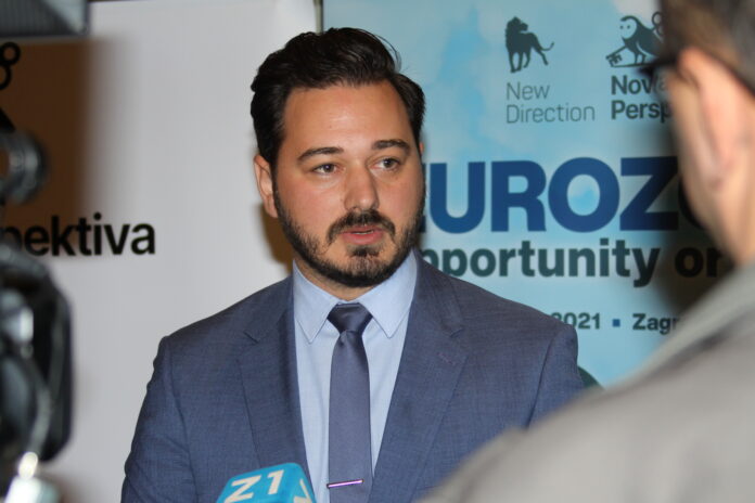 SUVERENISTI SU ZADOVOLJNI ODAZIVOM: Otkrivaju koliko su u pet dana skupili potpisa za zaštitu kune