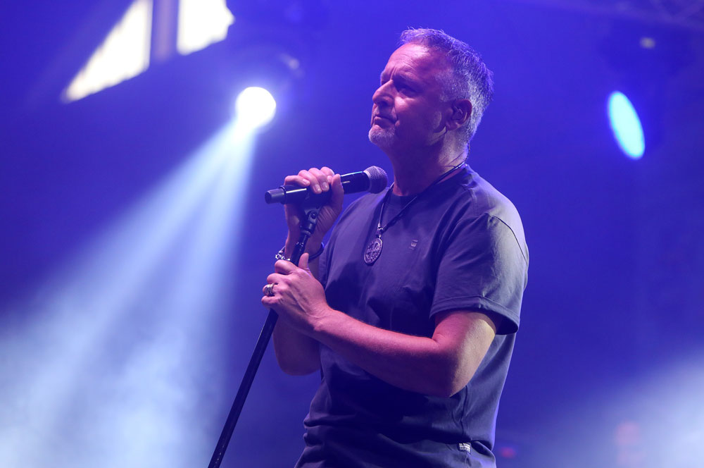 THOMPSONOVA MOLITVA ZA BOLESNOG SINA! ‘Za one koji se u ovim trenucima bore za vlastiti život: Ne možemo ni pojmiti da Ti nećeš uslišiti uzdisanja bolesnika’