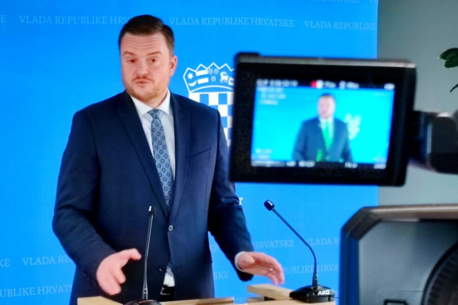 Primorac najavio veće plaće i manje doprinose za mirovine