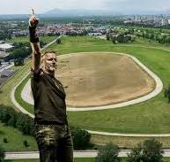 ‘Nama Thompson, njima vlast’ ili počinje novo buđenje?