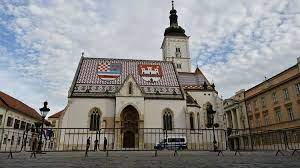 Zagrepčani i turisti ogorčeni scenama na Markovu trgu: “Koga se oni boje? Nas?”