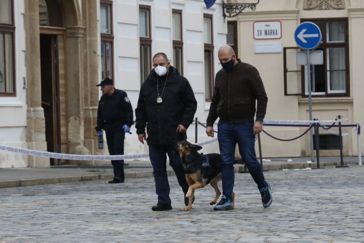 Susjedi ranjenog policajca: 'Uvijek pozdravi, nadam se da je dobro', 'Sretna sam što imamo policajca u susjedstvu'