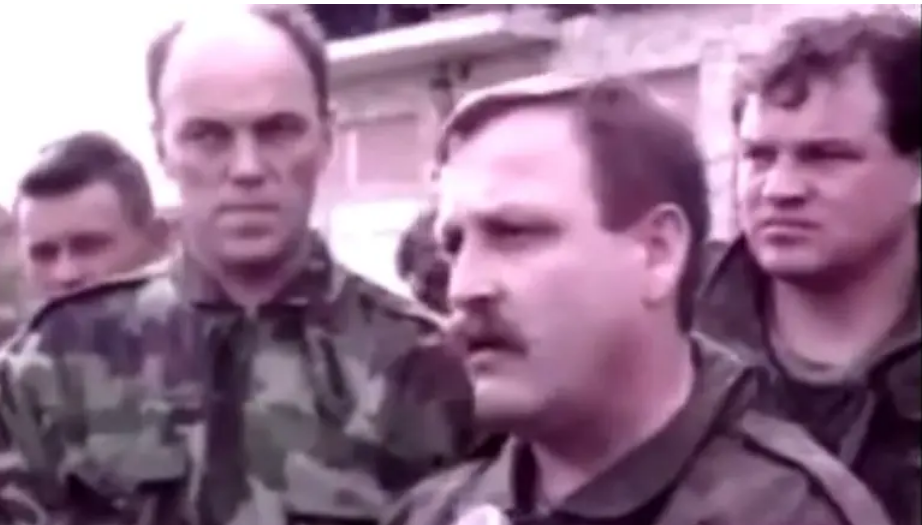 Panika u Krajini: Martić naredio da puštaju na radiju četničke pjesme jer su ljudi počeli bježati