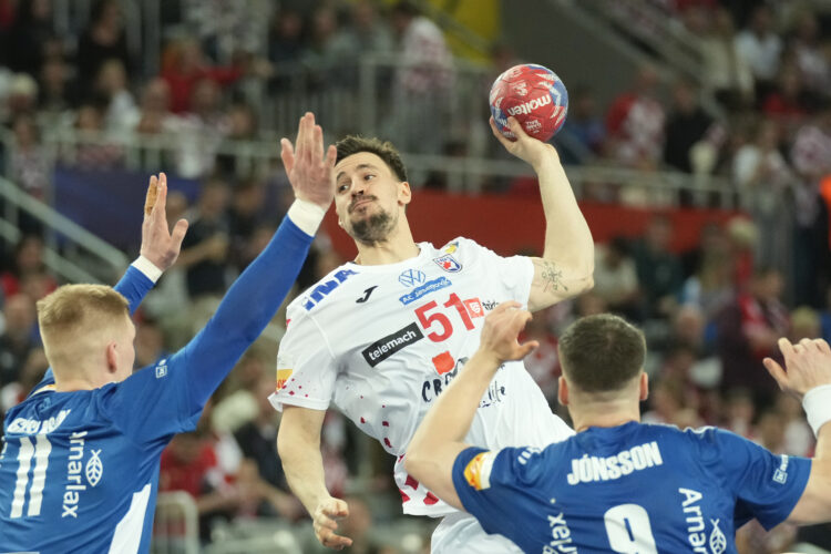 Čudesna Hrvatska deklasirala Island i došla na korak od četvrtfinala SP-a!