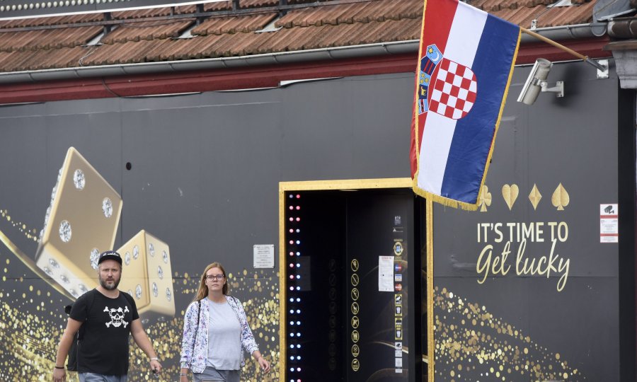 Maruška Vizek: "Bi li nam obećane europske milijarde zvučale dobro i da nam opale porez na nekretnine?"