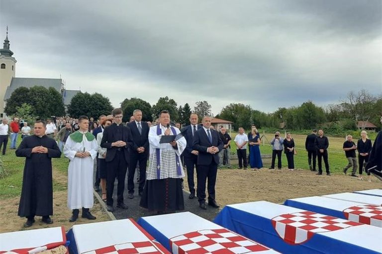 Žrtve komunističkih zločina u Garešnici nedavno su pokopane – koliko je još masovnih grobnica po kojima svakodnevno hodamo?