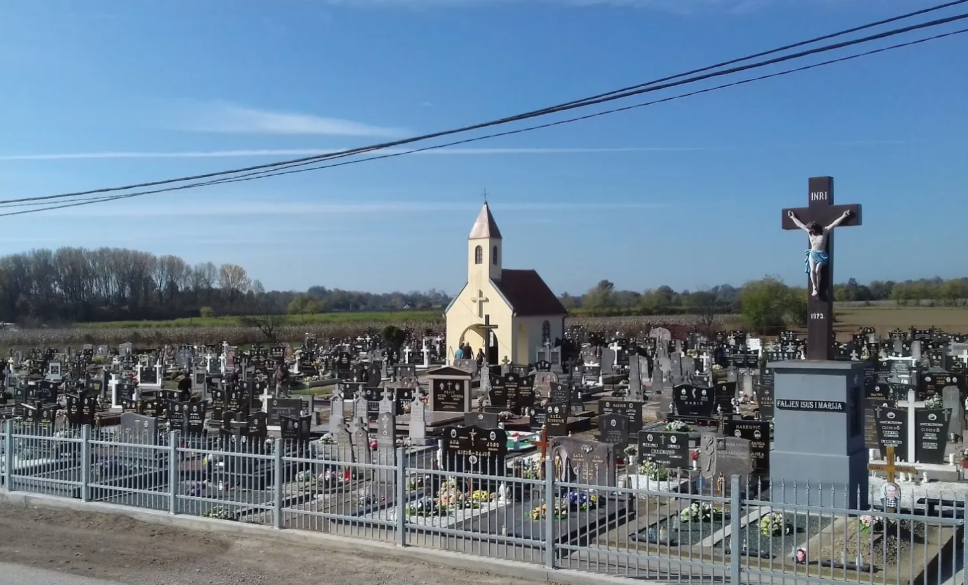 Na današnji dan 07.8.1995. u selu Matići kod Orašja od srpske granate poginulo je osmero hrvatske djece/mladića