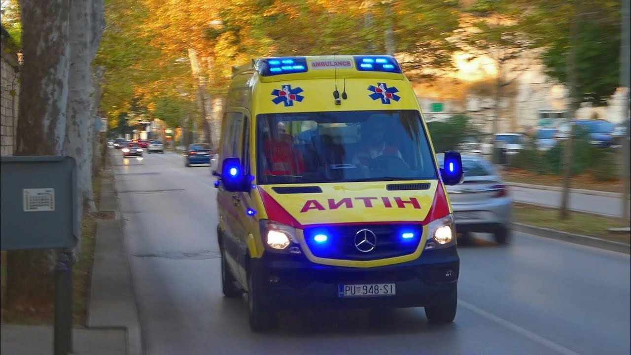 Pula: Izboden mladić, a za napadačem se traga