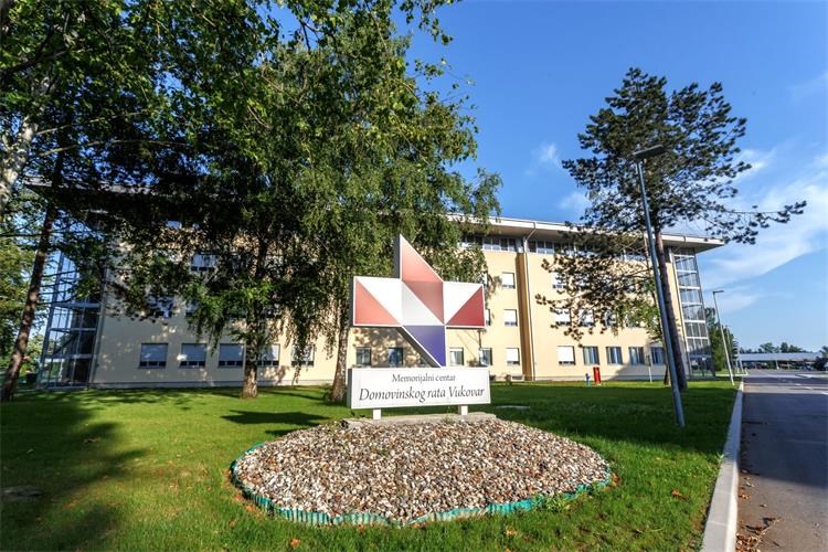 Memorijalni centar Domovinskog rata Vukovar do sada posjetilo gotovo 300 tisuća učenika osmih razreda iz Hrvatske i BiH