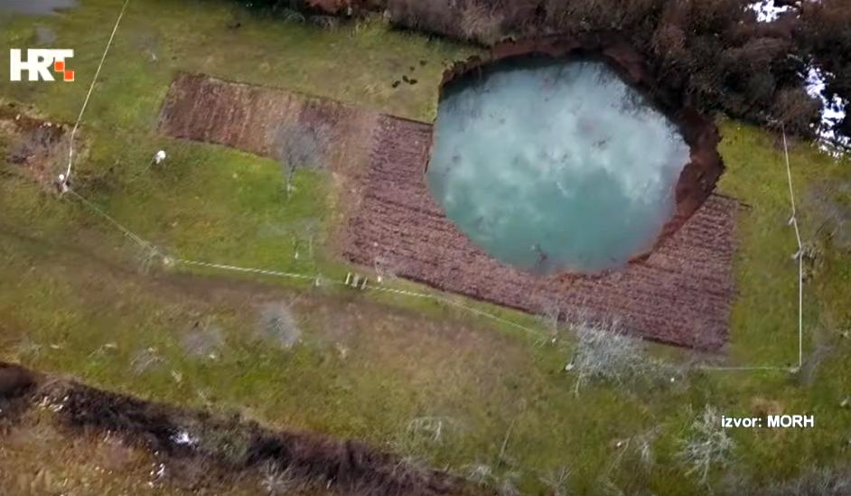 Znanstvenici istražuju oko 90 rupa u Mečečanima: ‘Pojavile su se urušne vrtače, najopasniji tip vrtača’ (VIDEO)