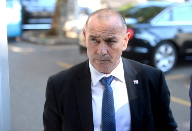 BRANITELJ KOJI JE VIKAO NA MEDVEDA NE ODUSTAJE: Tjerali su zeca, sada će istjerati King Konga, imam još snimki, sve ću ih objaviti!