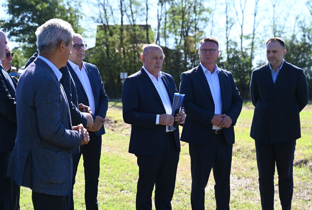 Slavonski Brod dobiva novi braniteljski centar u Bukovlju – Ministar Medved obišao lokaciju