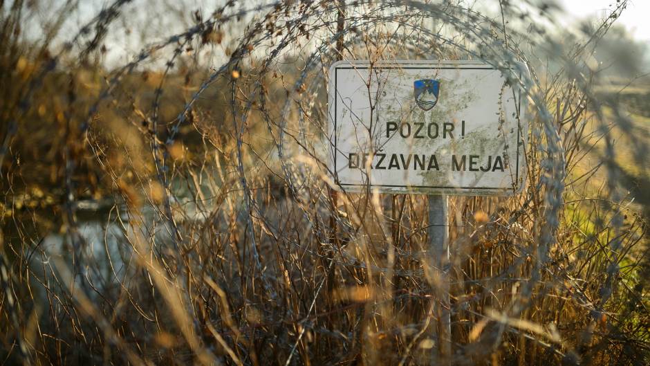 Slovenija stavlja vojsku na granicu s Hrvatskom