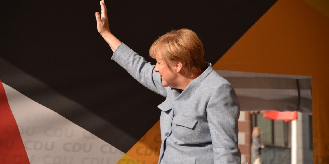 Merkel: Otvorene granice za migrante bile su greška
