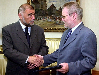 Detuđmanizacija je poništavanje  države Hrvatske nastale u Domovinskom ratu