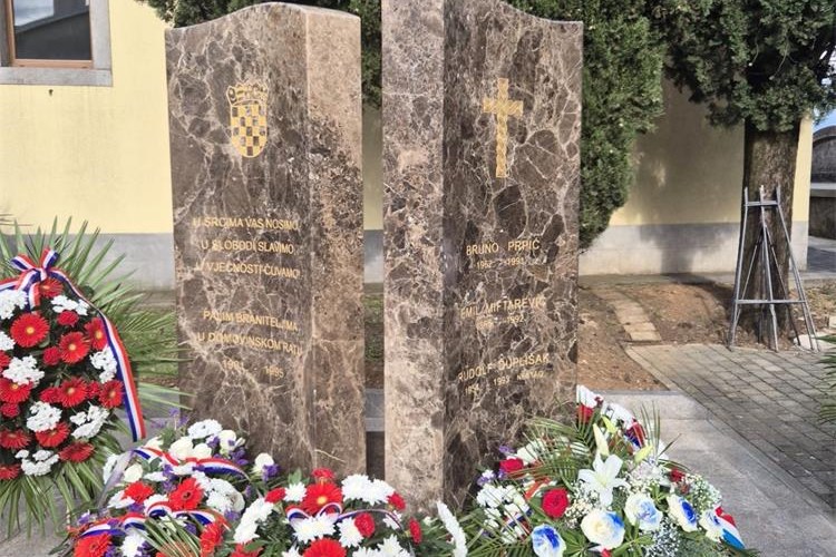 U Kastvu otkriveno spomen-obilježje poginulim i nestalim hrvatskim braniteljima