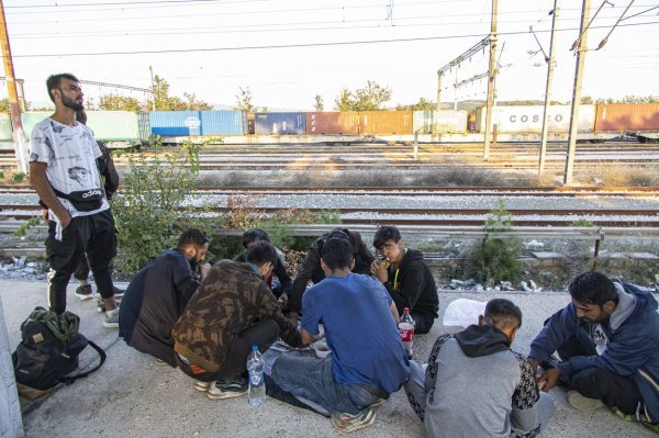 Alarmantno kod Brežica: Slovenci vraćaju migrante, oporba želi vojsku na granici