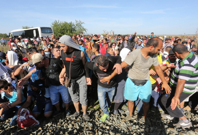 NOVE OPTUŽBE NA RAČUN HRVATSKE POLICIJE! Policajac prozvan da je pucao iznad glava migranata