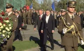 MILANOVIĆ POLOŽIO VIJENAC ZA BLAGU ZADRU! Došao je u društvu Ivana Penave: Kreće i mimohod, a SPC posvećuje Crkvu