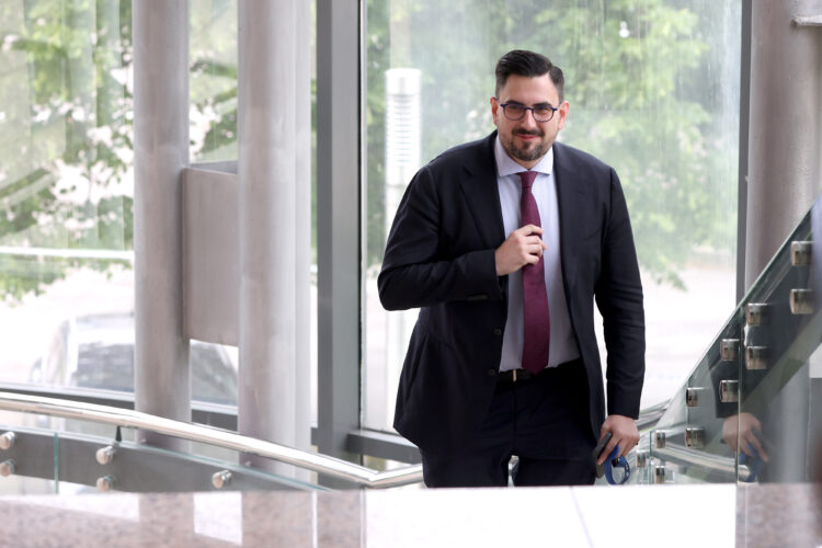 Milić potvrdio: Blizu smo dogovora, u utorak moguć obris nove parlamentarne većine