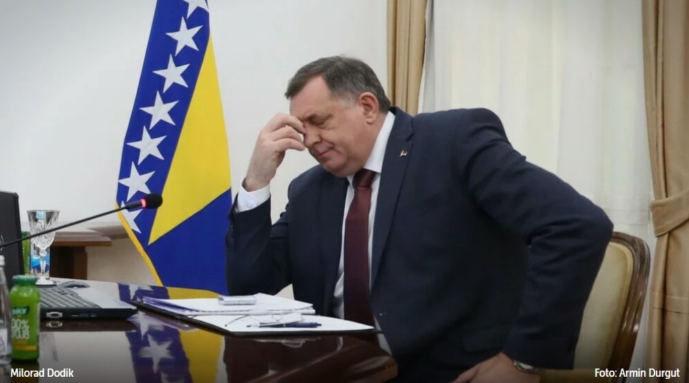 Dodik napustio sjednicu Predsjedništva: "Ako pada Ustav, pada i država"
