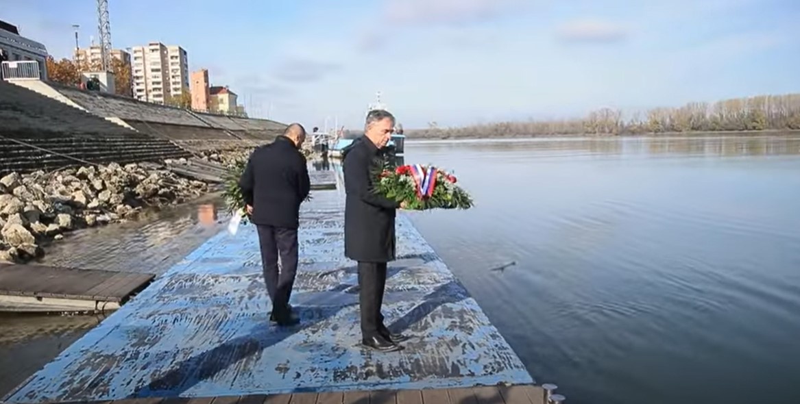 Vučiću, i mi bi bacili vijenac u Dunav, ali u – Beogradu!