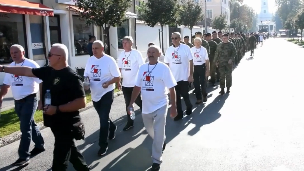 Mimohod pobjednika 'Barutana 91' u Bjelovaru: Preko 1000 građana okupilo se u koloni