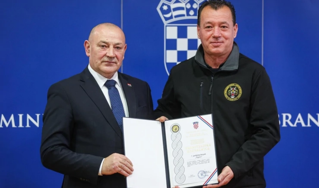 Ministar Medved uručio zahvalnice postrojbama zaslužnim za oslobađanje Lipika