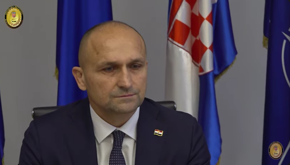 Ovo je prvi Anušićev potez: Hitno mijenja Zakon da dio vojnika ne stane bez mirovine