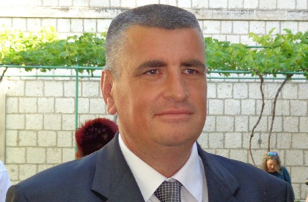 Miro Bulj traži da se crnogorski zastupnici koji su podržali Rezoluciju o genocidu proglase nepoželjnima u Hrvatskoj