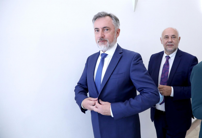 ŠKORO IZAŠAO IZ STRANKE U STILU! PISMO ZA KRAJ: Izvrijeđao ih sve i poslao pozdrav bravaru! ‘Politički zomboidi’!