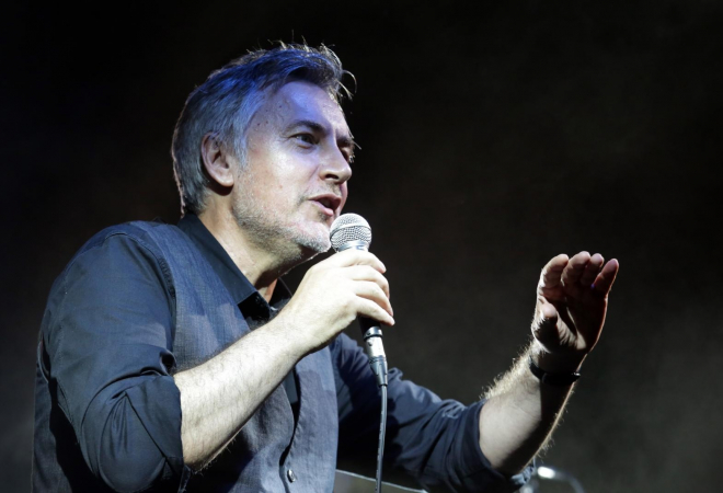 ZABORAVIO JE SVE! ŠKORO LJUBIO RUKU KOLINDI: Pjevao je na svadbi sina HDZ-ovca, pala još jedna ‘pomirba’!