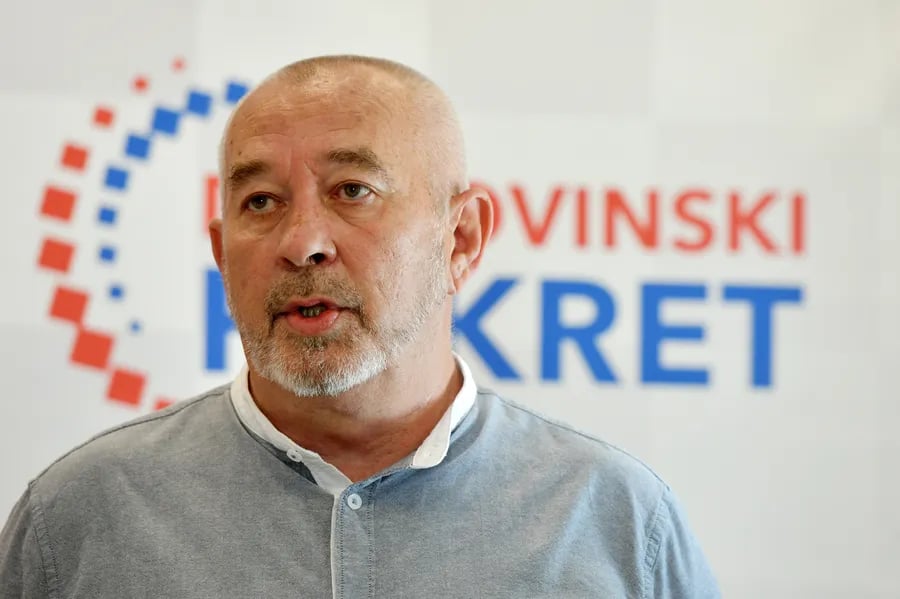 Zastupnik Mišić javno pozvao na uklanjanje spomenika — čekićem