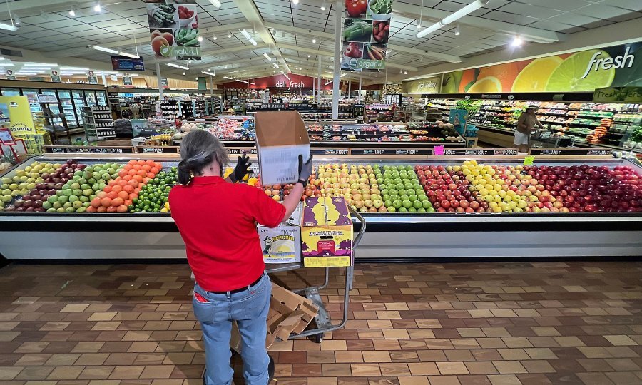 Krizne mjere Banskih dvora: Vlada će ograničiti cijene mlijeka, ulja, šećera? Evo što nas čeka