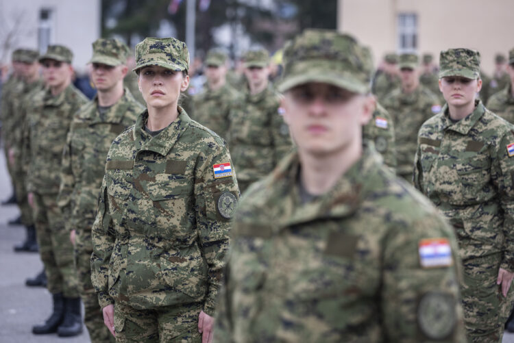 Smije li MORH poziv za upis u vojnu evidenciju slati maloljetnicima? Oglasio se AZOP