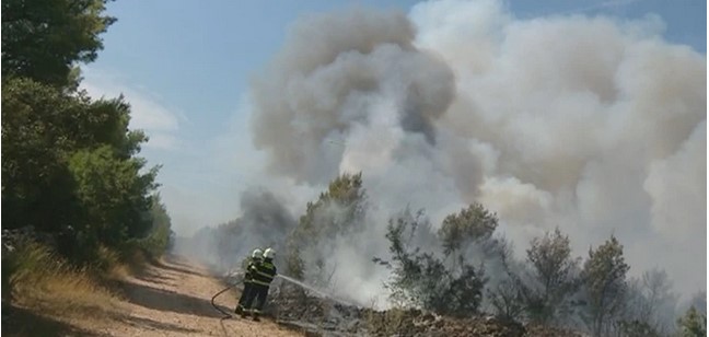 Petsto motritelja požara i 96 kamera pokušat će uočiti požare